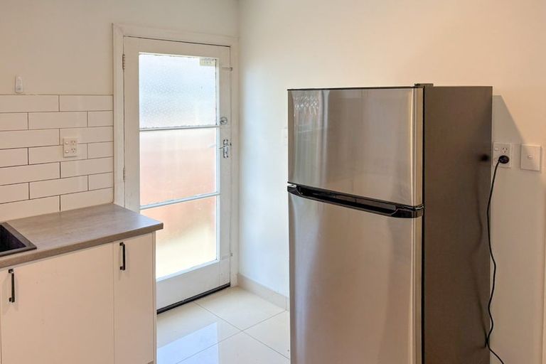 Photo of property in 8 Packe Street, Edgeware, Christchurch, 8013