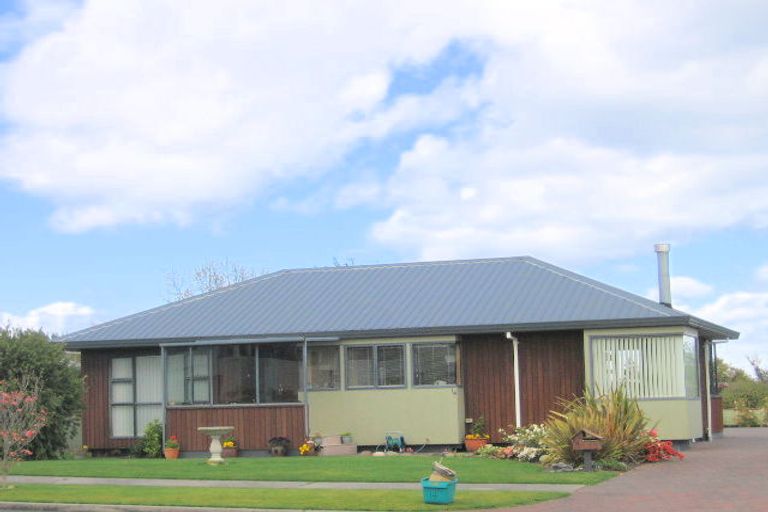 Photo of property in 14 Fairview Terrace, Waipahihi, Taupo, 3330