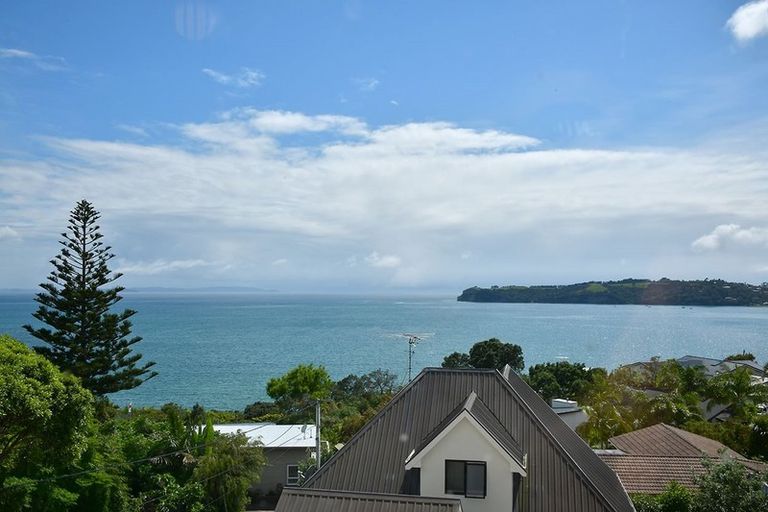 Photo of property in 7 Melandra Road, Stanmore Bay, Whangaparaoa, 0932