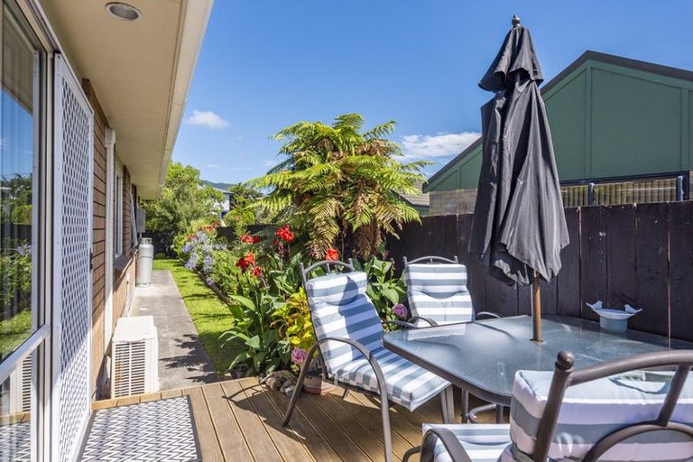 Photo of property in 19a Heihei Place, Paraparaumu, 5032