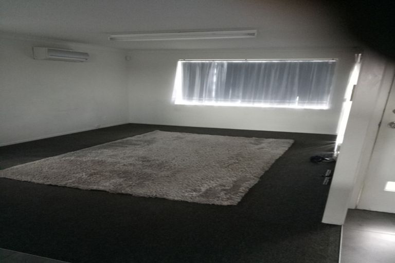 Photo of property in 17 Montego Place, Weymouth, Auckland, 2103