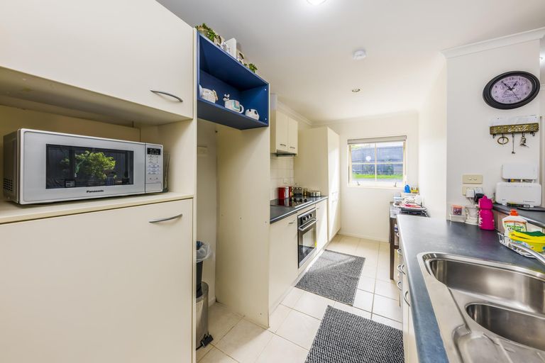 Photo of property in 14 Ashmere Lane, Weymouth, Auckland, 2103