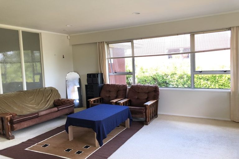 Photo of property in 63 Lynden Avenue, Hillcrest, Auckland, 0627