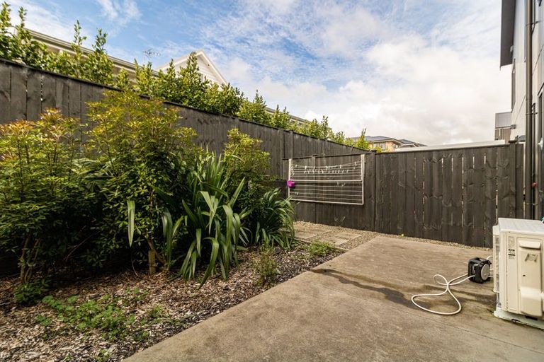 Photo of property in 35 Koura Drive, Red Beach, 0932