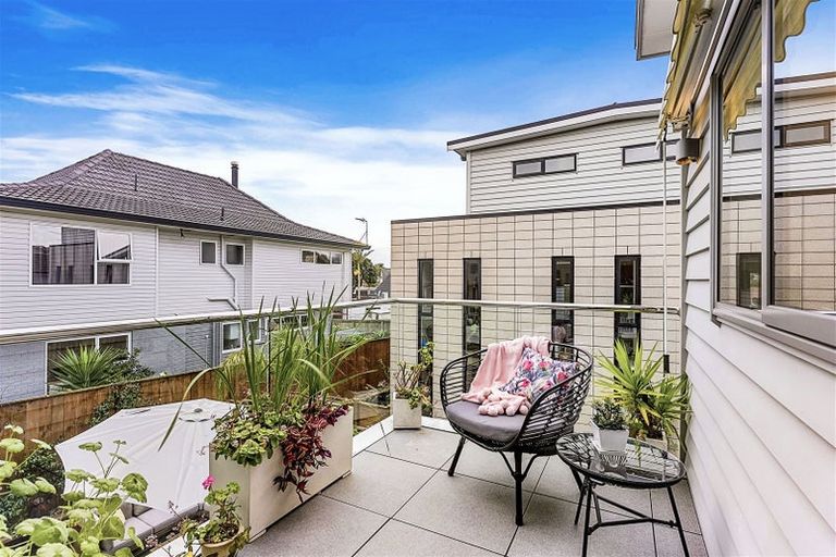 Photo of property in 142b Bucklands Beach Road, Bucklands Beach, Auckland, 2012
