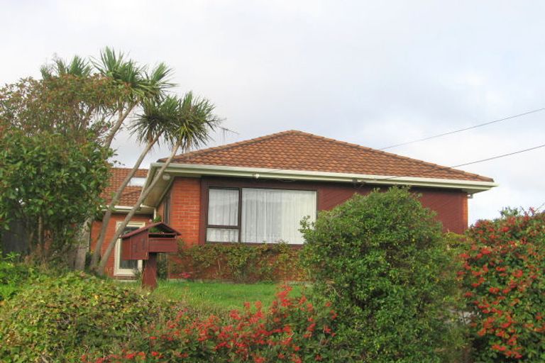 Photo of property in 11 Kereru Bend, Tawa, Wellington, 5028