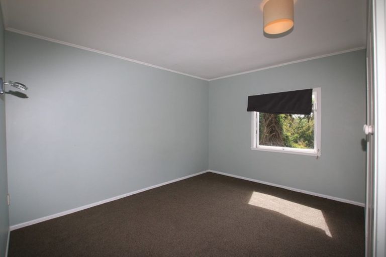 Photo of property in 41 Derwent Crescent, Titirangi, Auckland, 0604