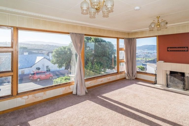 Photo of property in 15 Middleton Road, Kew, Dunedin, 9012