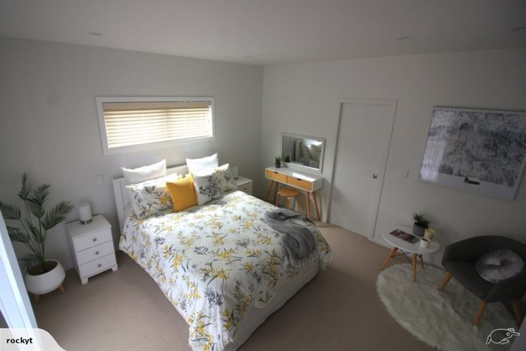 Photo of property in 2/660 Beach Road, Browns Bay, Auckland, 0630