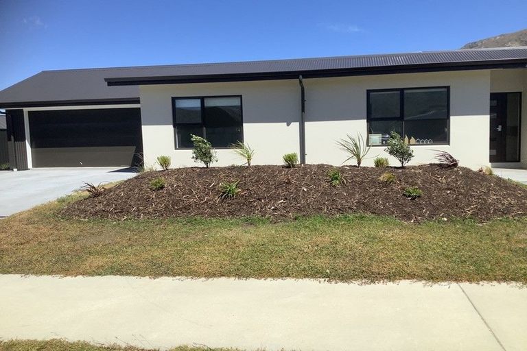 Photo of property in 4 Brewster Crescent, Lake Hawea, Wanaka, 9382