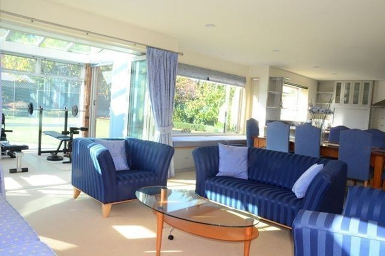 Photo of property in 32 Otara Street, Ilam, Christchurch, 8053