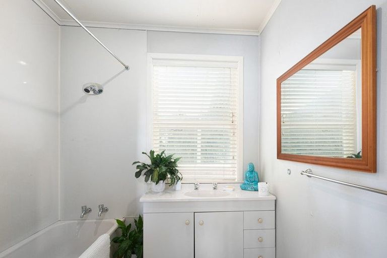 Photo of property in 200 Saint Patricks Row, Thames, 3500