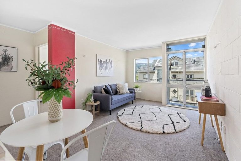 Photo of property in Melksham Towers, 201/131 Brougham Street, Mount Victoria, Wellington, 6011