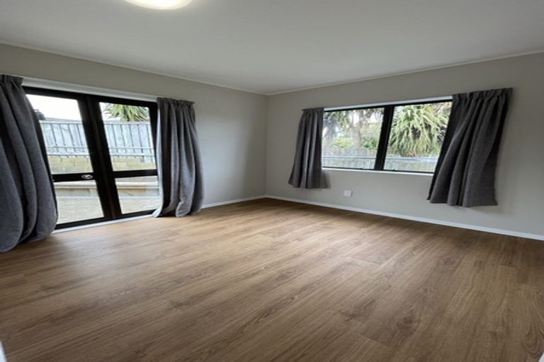 Photo of property in 7 Ross Grove, Paraparaumu, 5032