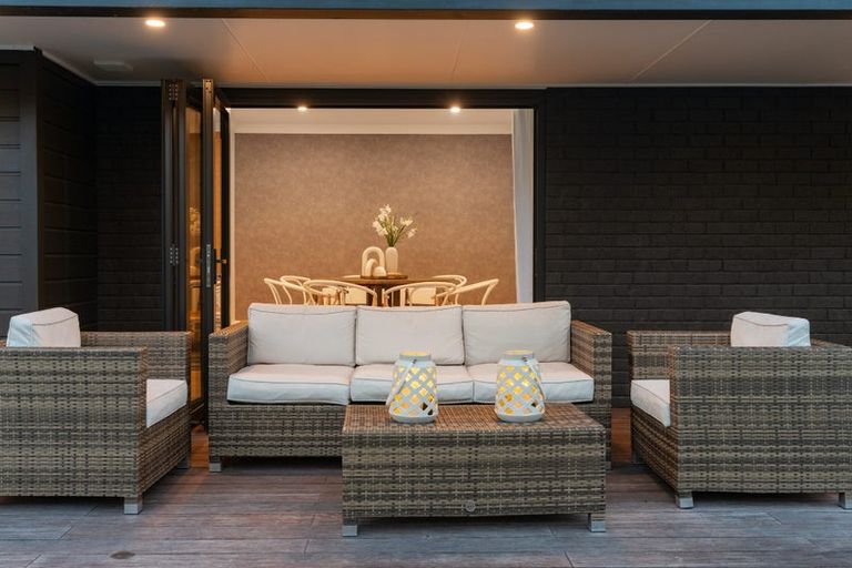 Photo of property in 5 Lavinia Grove, Waikanae Beach, Waikanae, 5036