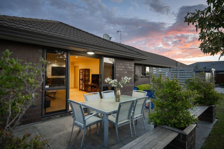 Photo of property in 47 Geneva Terrace, Kelvin Grove, Palmerston North, 4414