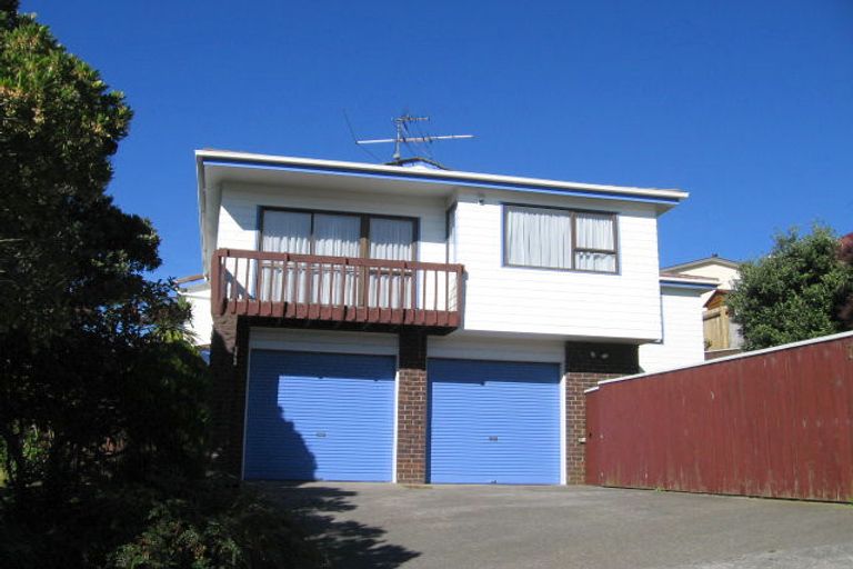 Photo of property in 7 Nalanda Crescent, Broadmeadows, Wellington, 6035