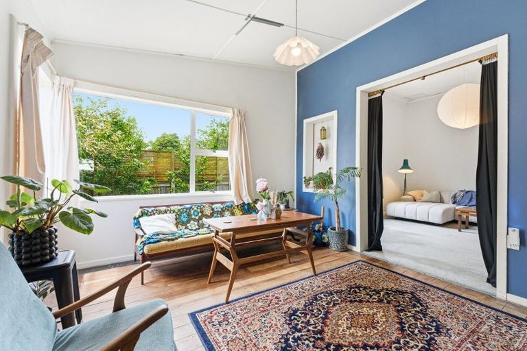 Photo of property in 2 Cambridge Street, Pahiatua, 4910