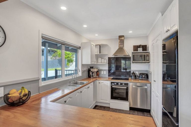 Photo of property in 25 Hatfield Heights, Hatfields Beach, Orewa, 0931