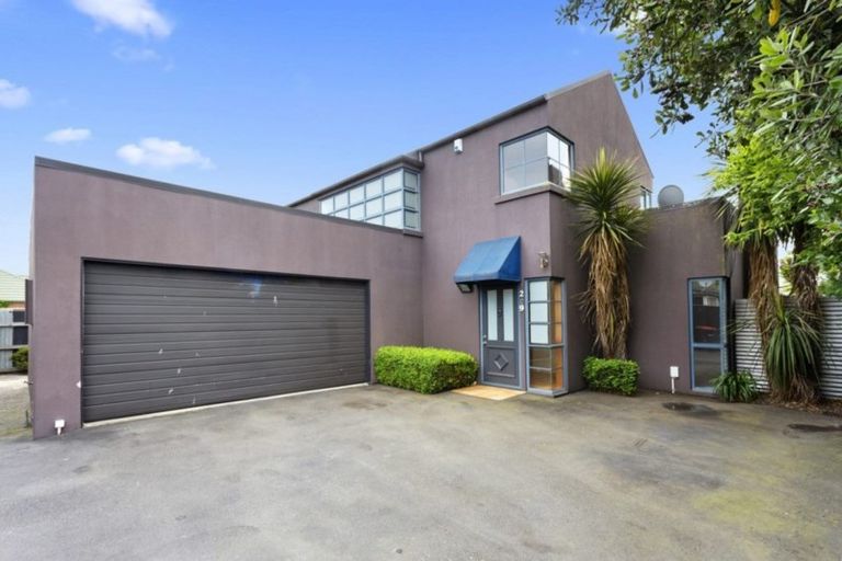Photo of property in 209 Innes Road, St Albans, Christchurch, 8052