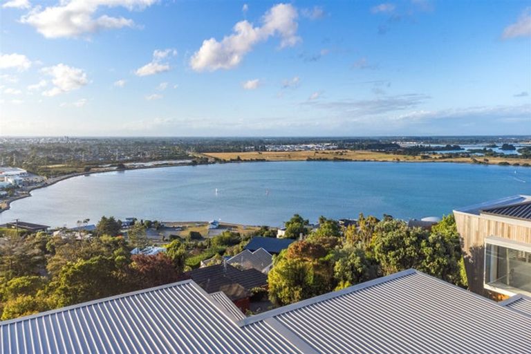 Photo of property in 24 Marama Crescent, Mount Pleasant, Christchurch, 8081