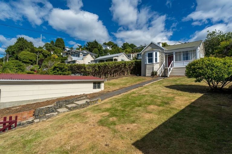 Photo of property in 14 Bridge Street, Clyde Hill, Dunedin, 9011
