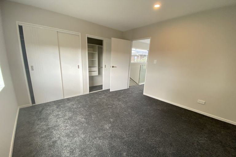 Photo of property in 3f Westall Road, New Lynn, Auckland, 0600