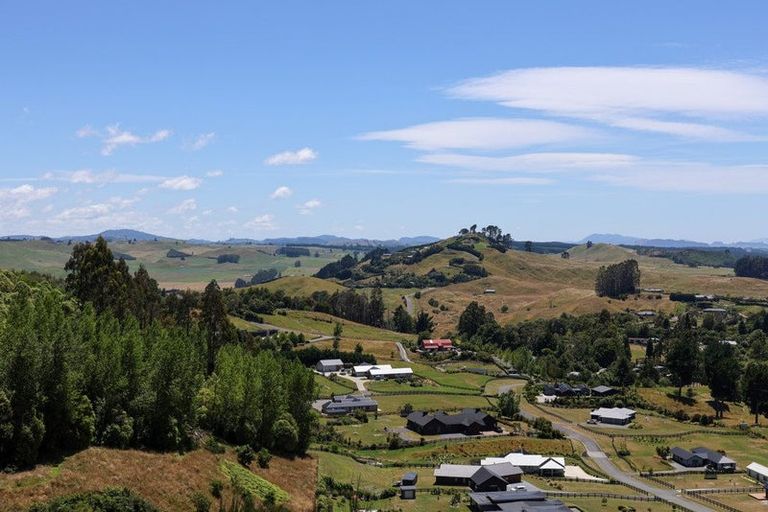 Photo of property in 6 Grandview Lane, Acacia Bay, 3385