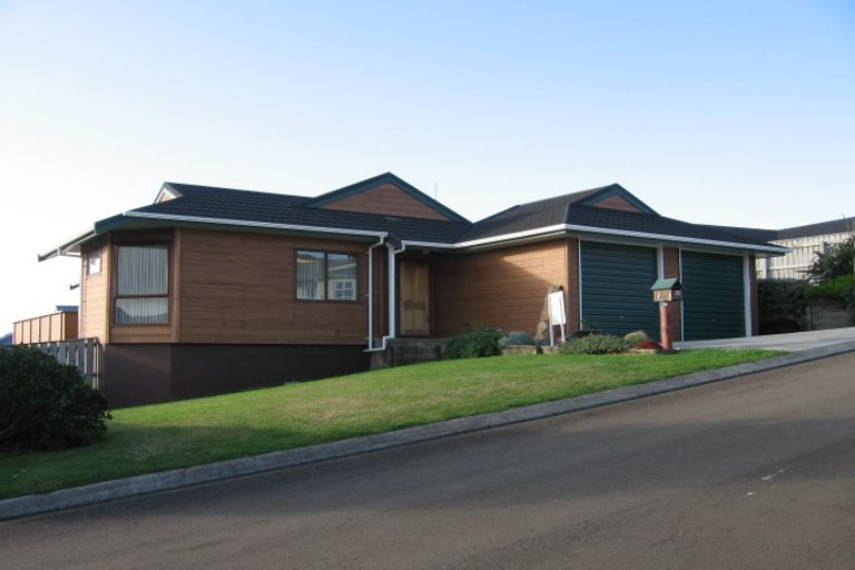 Photo of property in 30 Pelorous Street, Paparangi, Wellington, 6037