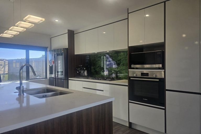 Photo of property in 12 Opouatu Avenue, Glenbrook, Waiuku, 2681