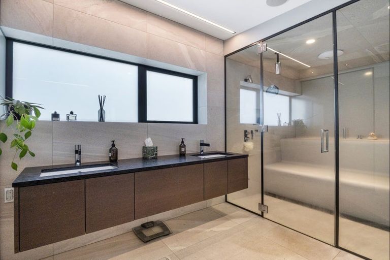 Photo of property in 18b Maunganui Road, Mount Maunganui, 3116