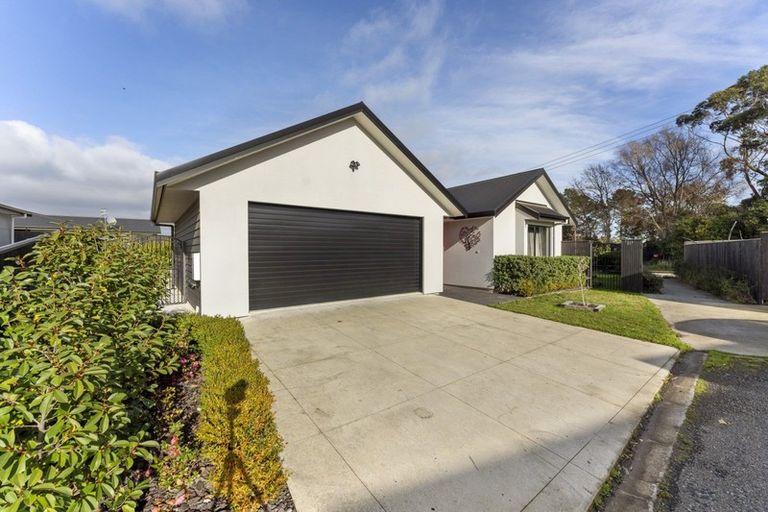 Photo of property in 7 Butler Place, Fitzherbert, Palmerston North, 4410