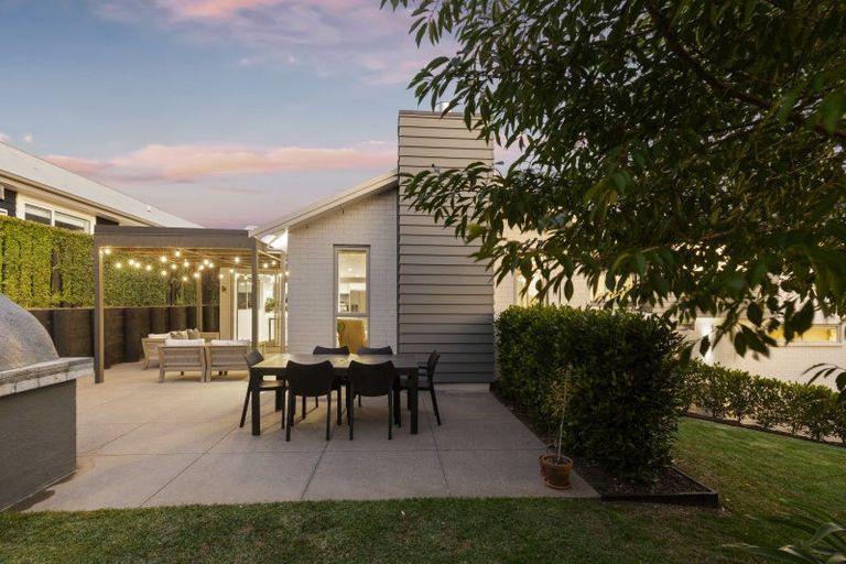 Photo of property in 14 Stockyard Crescent, Pukekohe, 2120