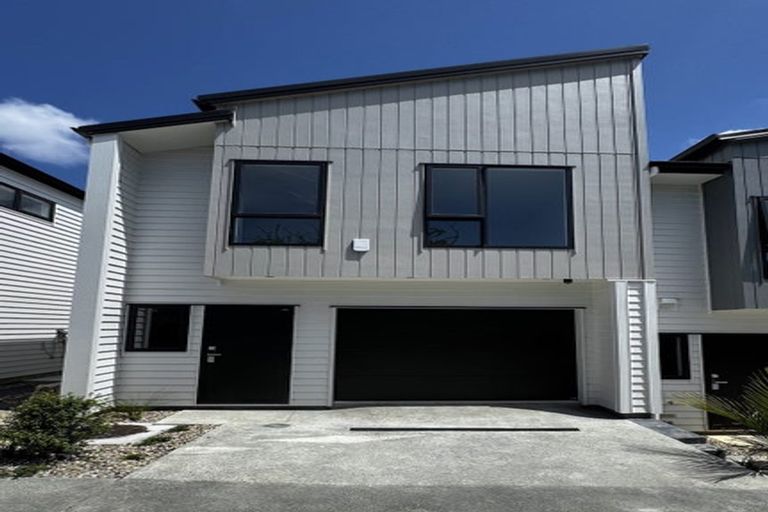 Photo of property in 5/30a Tirimoana Road, Te Atatu South, Auckland, 0602
