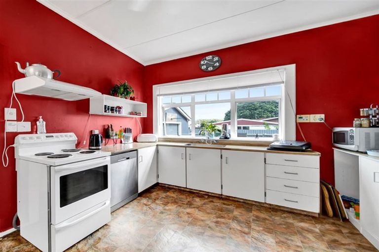 Photo of property in 25 Tawa Street, Hawera, 4610