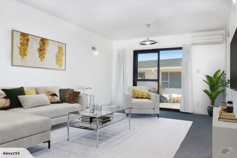 Photo of property in 2/49 Sartors Avenue, Browns Bay, Auckland, 0630