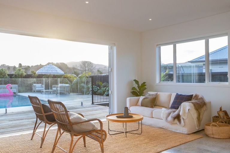 Photo of property in 8 Shearwater Lane, Point Wells, 0986