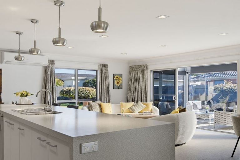 Photo of property in 24 Bucklands Crescent, Papamoa Beach, Papamoa, 3118