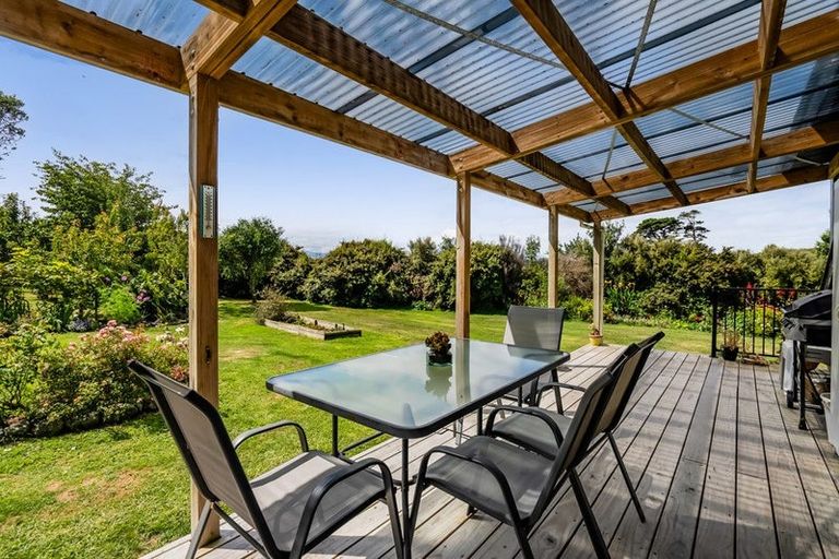 Photo of property in 2952 Eltham Road, Opunake, 4682