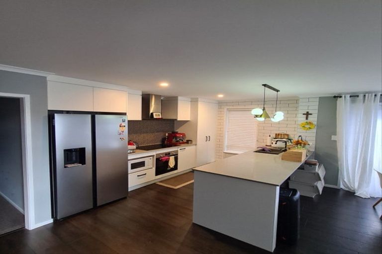 Photo of property in 84 Tabraham Crescent, Pyes Pa, Tauranga, 3112