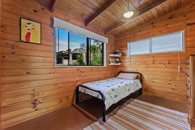 Photo of property in 9 Ferndale Avenue, Leigh, 0985