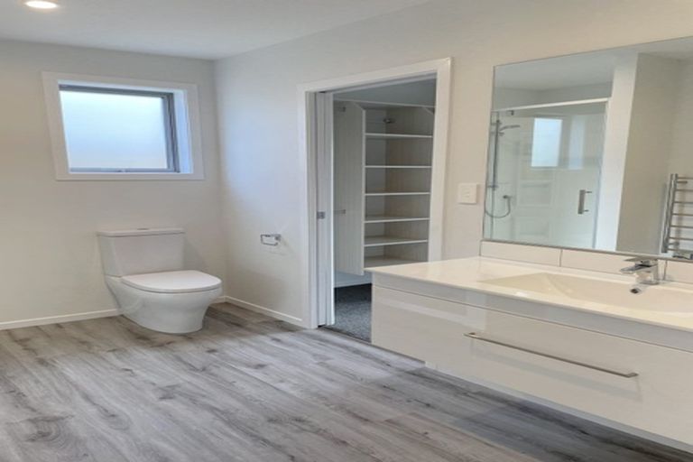 Photo of property in 11 Cartographer Way, Whitby, Porirua, 5024