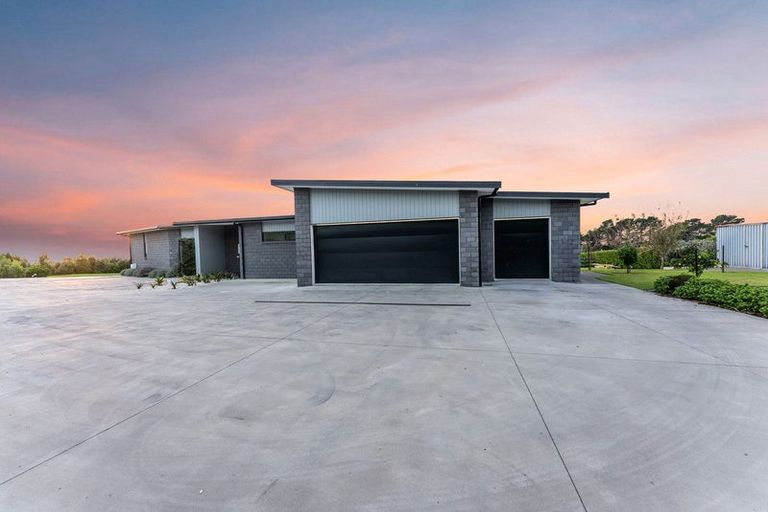 Photo of property in 1 Ekuarangi Place, Kaitake, New Plymouth, 4374