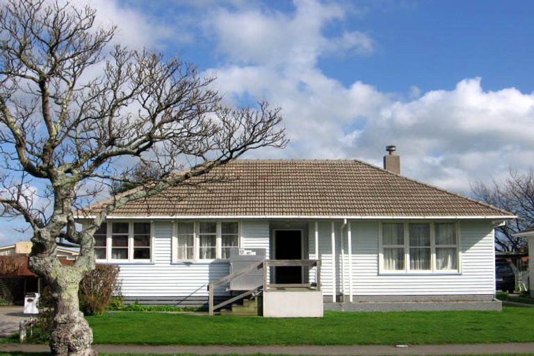Photo of property in 42 Cardiff Street, Awapuni, Palmerston North, 4412