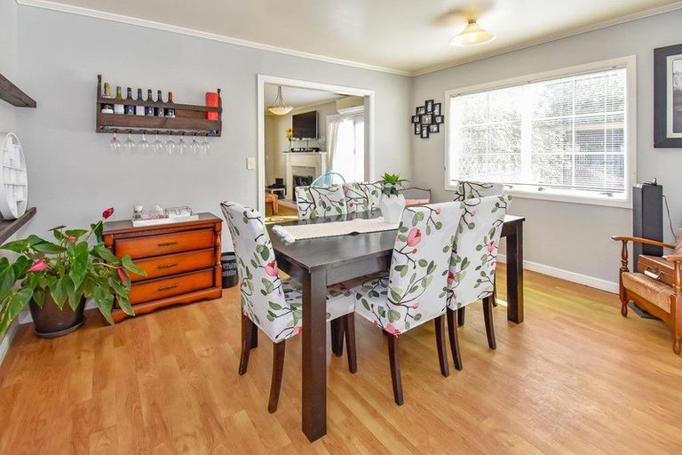 Photo of property in 1 Tington Avenue, Wattle Downs, Auckland, 2103