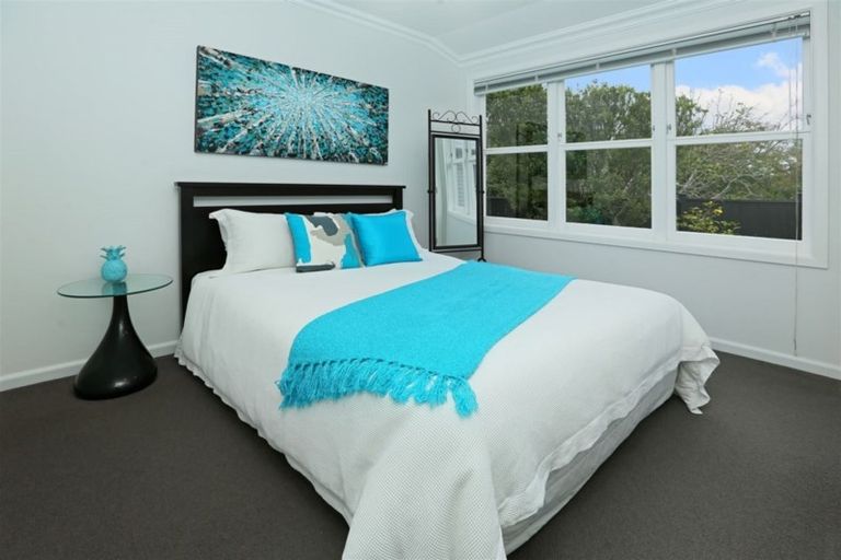 Photo of property in 27 Norcross Avenue, Henderson, Auckland, 0612