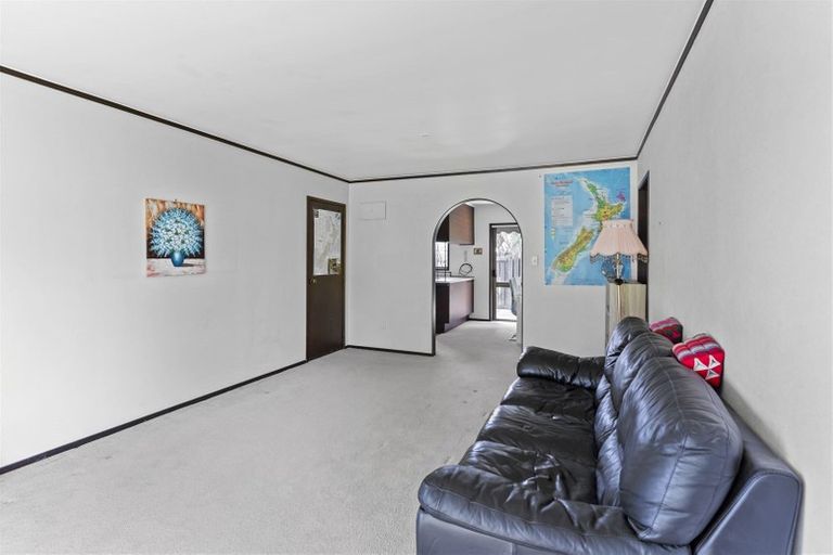Photo of property in 1/5 Colleen Norma Place, Half Moon Bay, Auckland, 2012