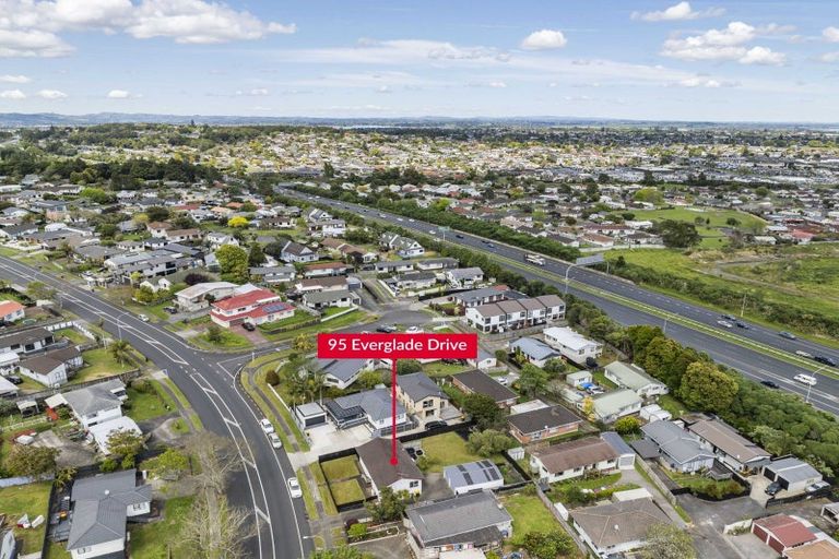 Photo of property in 95 Everglade Drive, Totara Heights, Auckland, 2105