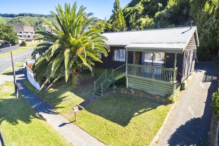 Photo of property in 93 Gillespies Road, Birchville, Upper Hutt, 5018