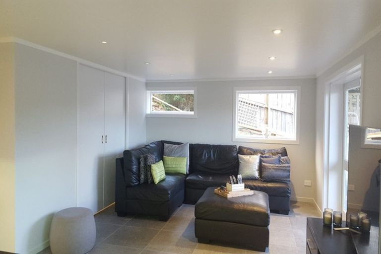 Photo of property in 66a Uxbridge Road, Mellons Bay, Auckland, 2014